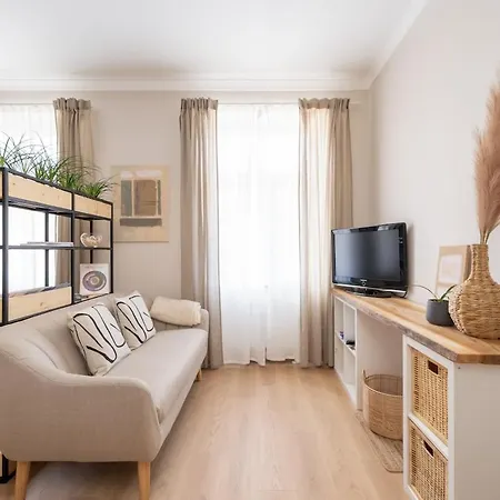 Sunny Retreat - Premium - Perfect For 2